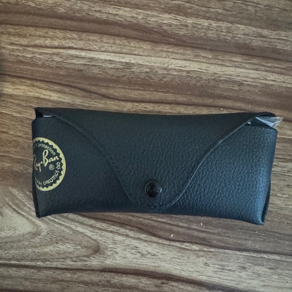 Rayban Black Aviators - Picture 2 of 3